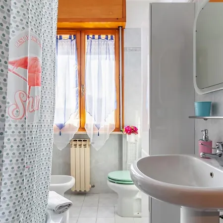 Cozy Near The Hospital With 2 Balconies! Appartamento Pisa