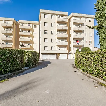Cozy Near The Hospital With 2 Balconies! Appartamento *